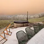 La Petite Maison Dans La Prairie By Welchome Tatil Evi *