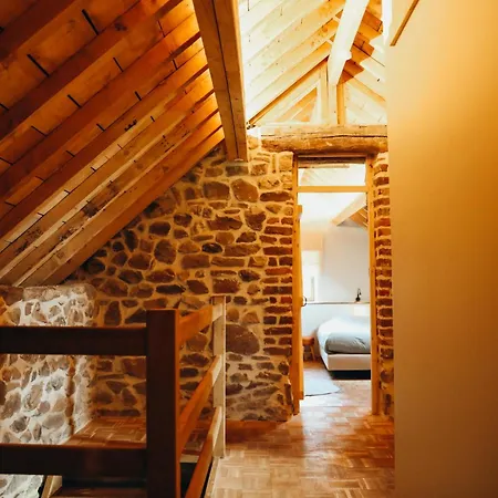 La Petite Maison Dans La Prairie *